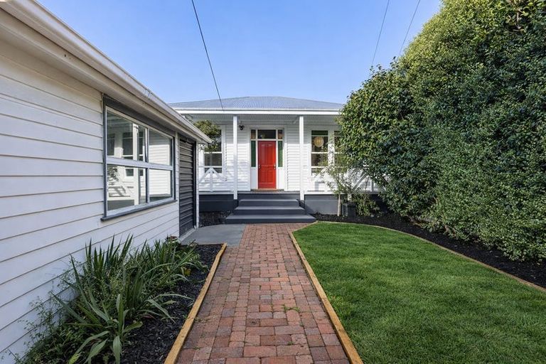 Photo of property in 47 Waltham Road, Sydenham, Christchurch, 8023