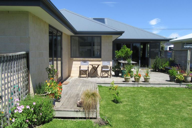 Photo of property in 42 Maude Street, Waimate, 7924