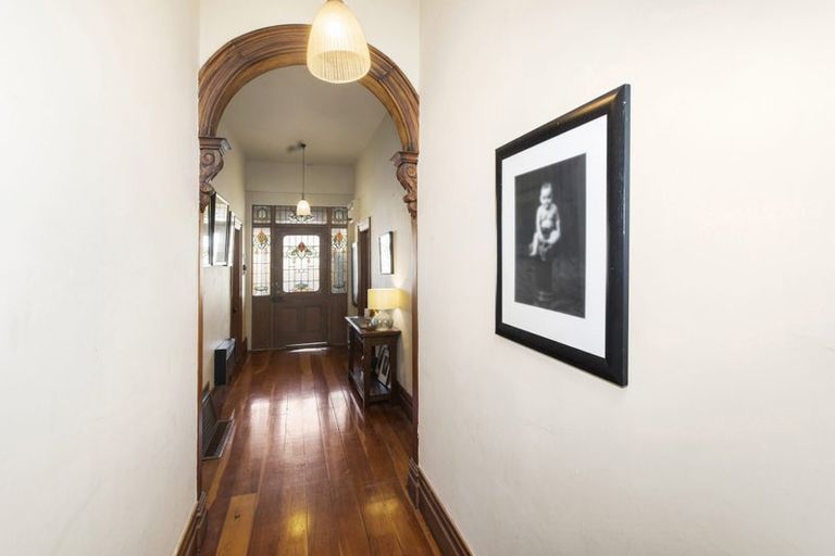 Photo of property in 102 Derwent Street, Island Bay, Wellington, 6023