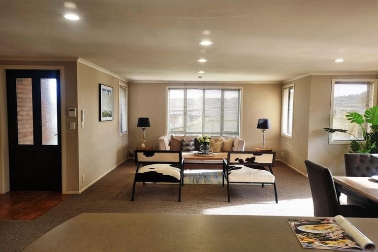 Photo of property in 24 Mt Lebanon Crescent, The Gardens, Auckland, 2105