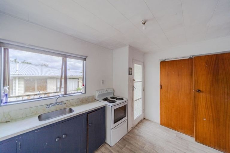 Photo of property in 18 Leeton Drive, Waipukurau, 4200