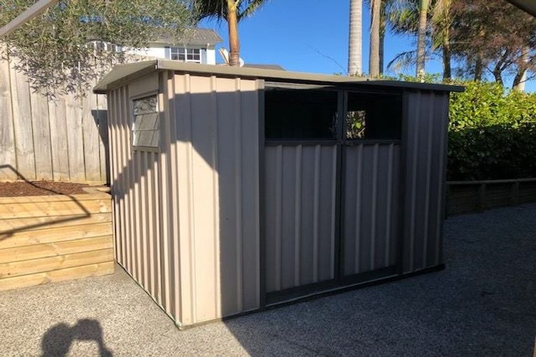 Photo of property in 15 Charles Prevost Drive, The Gardens, Auckland, 2105