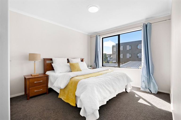 Photo of property in 4 Kotuku Lane, Hobsonville, Auckland, 0616