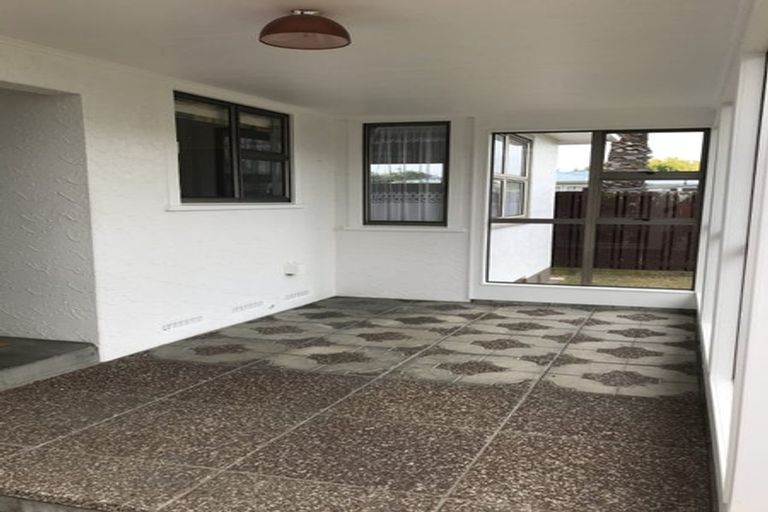 Photo of property in 6 Chester Crescent, West End, Palmerston North, 4410