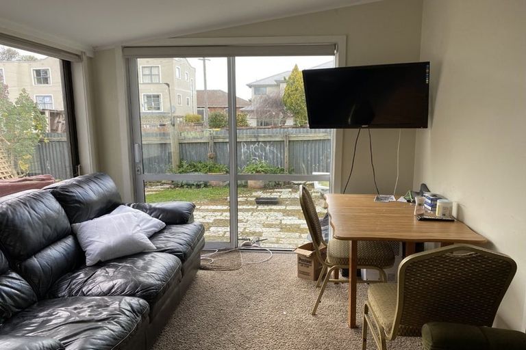 Photo of property in 9 Brook Street, North Dunedin, Dunedin, 9016