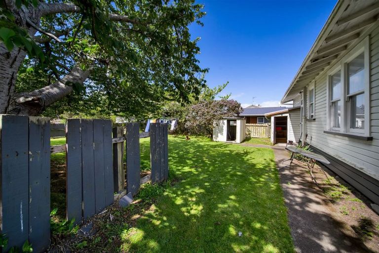 Photo of property in 50 Collins Street, Hawera, 4610