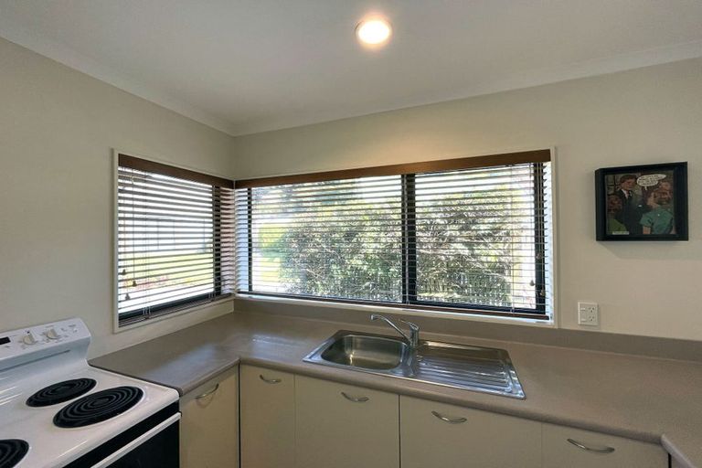 Photo of property in Redwood Village, 42/42 Main Road, Tawa, Wellington, 5028