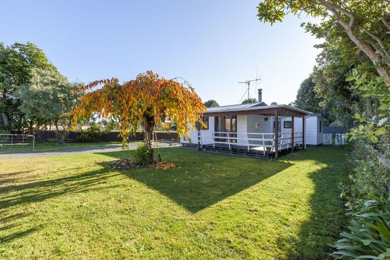 Photo of property in 17 Old Coach Road South, Otaki Beach, Otaki, 5512