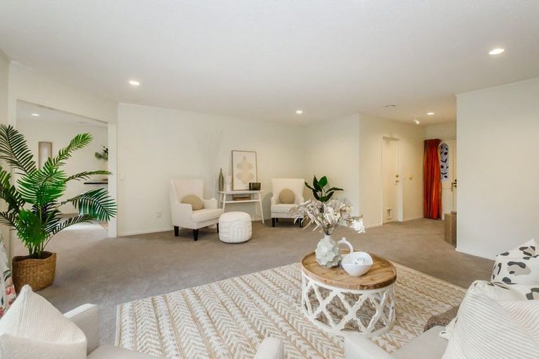 Photo of property in 12 Fox Place, Cloverlea, Palmerston North, 4412