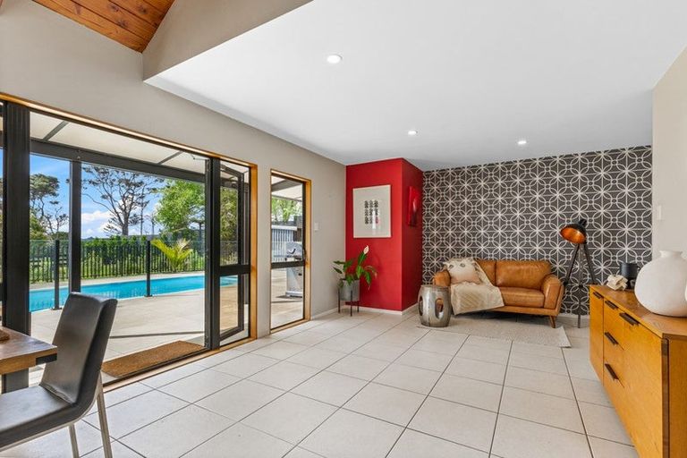 Photo of property in 7 Attwood Road, Paremoremo, Auckland, 0632