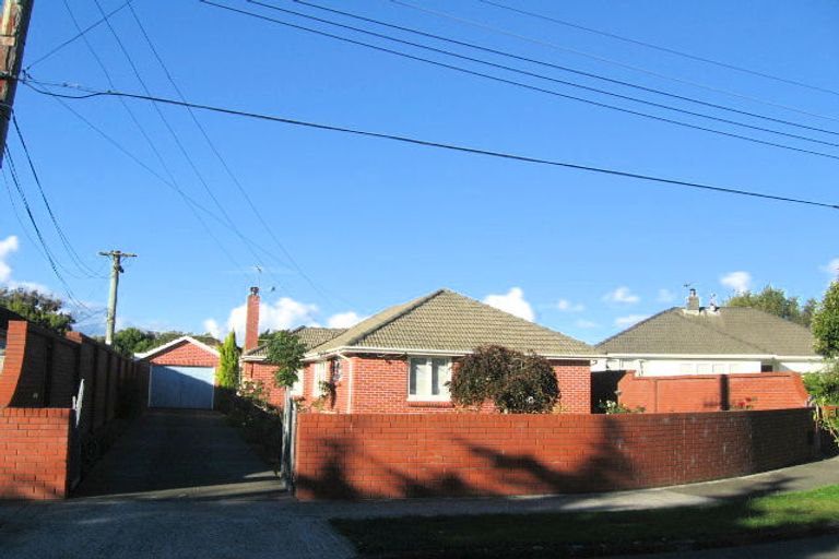 Photo of property in 5 Huia Grove, Elderslea, Upper Hutt, 5018