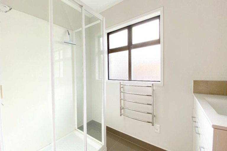 Photo of property in 68 Donovan Street, Blockhouse Bay, Auckland, 0600