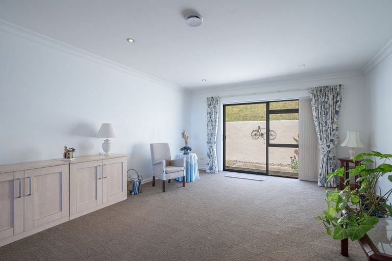 Photo of property in 18 Springlea Heights, Atawhai, Nelson, 7010