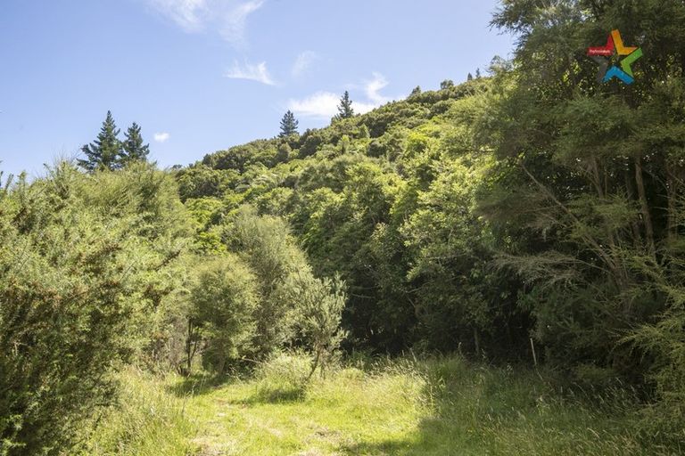 Photo of property in 380 Moores Valley Road, Wainuiomata, 5373