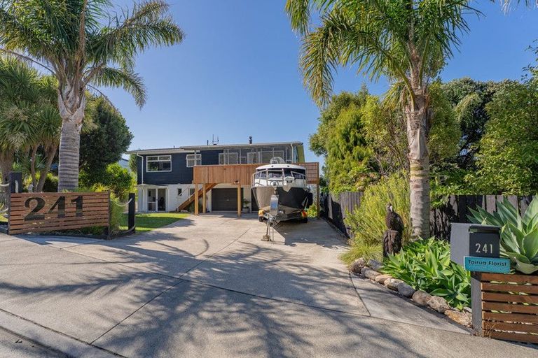 Photo of property in 241 Paku Drive, Tairua, 3508