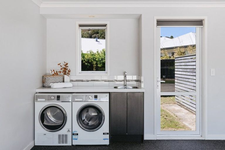 Photo of property in 266 Lakes Boulevard, Pyes Pa, Tauranga, 3112