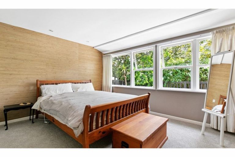 Photo of property in 75 Saddleback Rise, Murrays Bay, Auckland, 0630