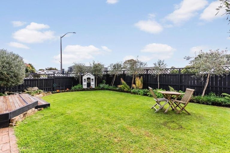 Photo of property in 1/39 Great South Road, Papakura, 2110