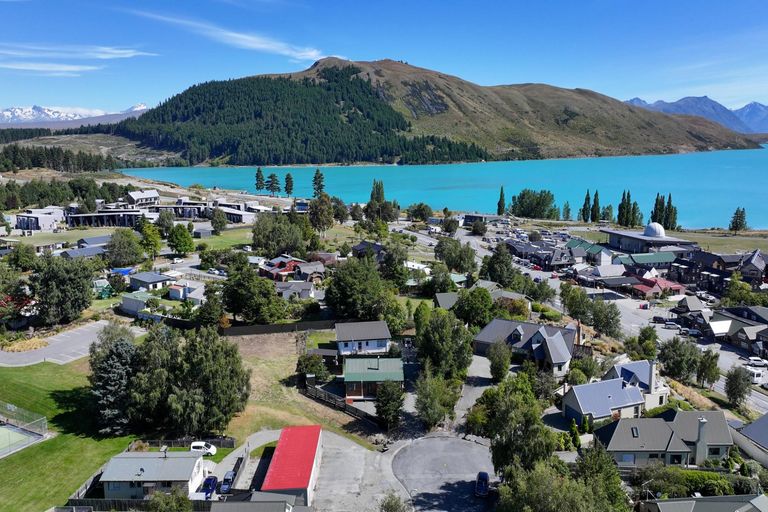 Photo of property in 20 Aorangi Crescent, Lake Tekapo, 7999