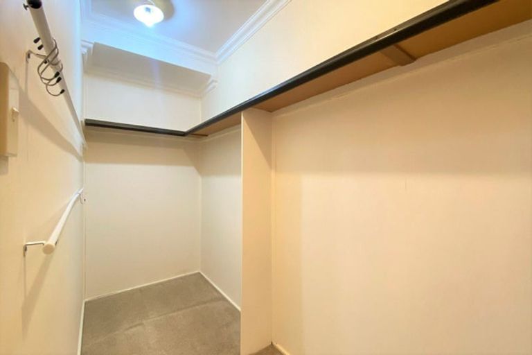 Photo of property in 12 Bragato Place, Chatswood, Auckland, 0626