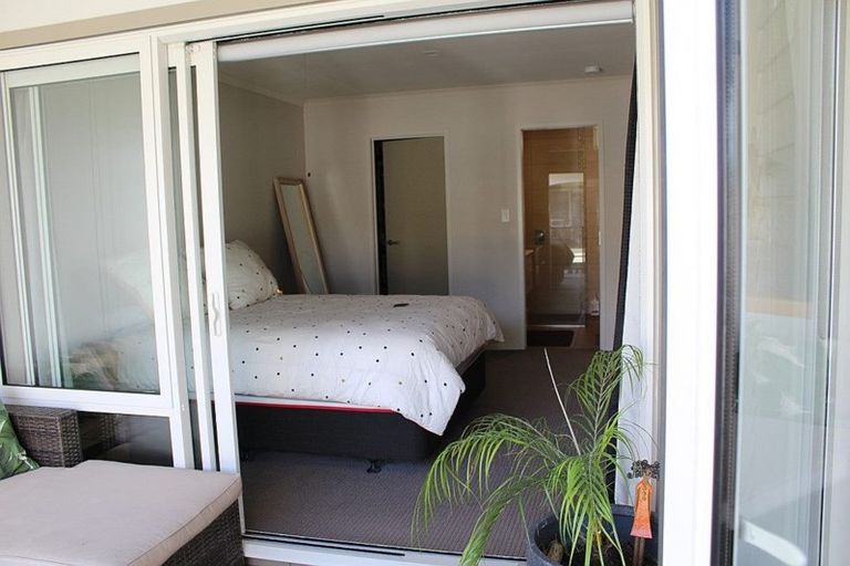 Photo of property in 3/24 Selwyn Road, Cockle Bay, Auckland, 2014