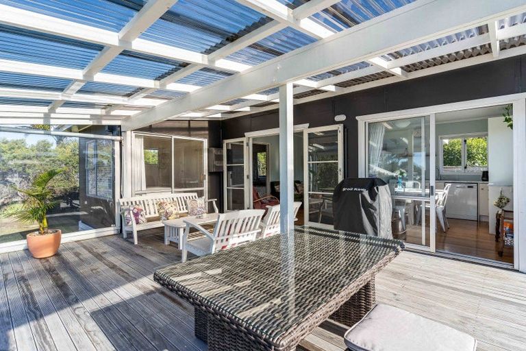 Photo of property in 132 Achilles Avenue, Whangamata, 3620
