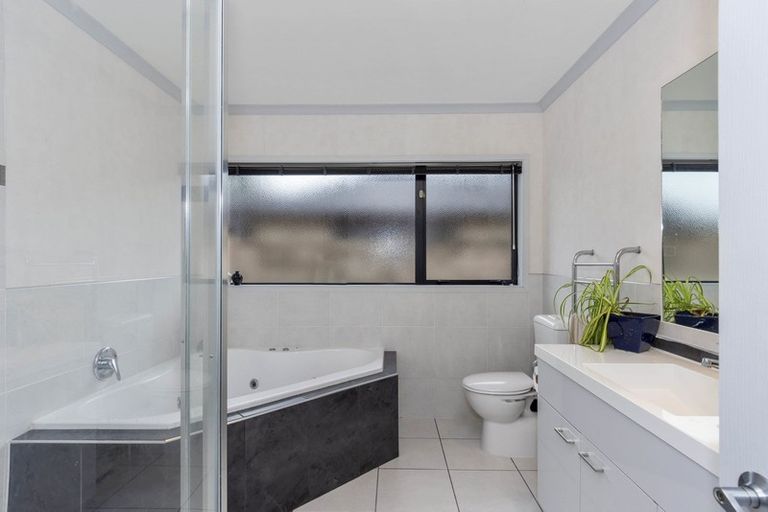 Photo of property in 11 Satori Key, Papamoa Beach, Papamoa, 3118