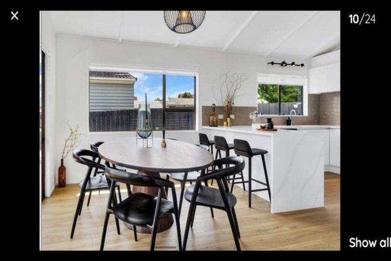 Photo of property in 2/17 Oliver Street, Point Chevalier, Auckland, 1022