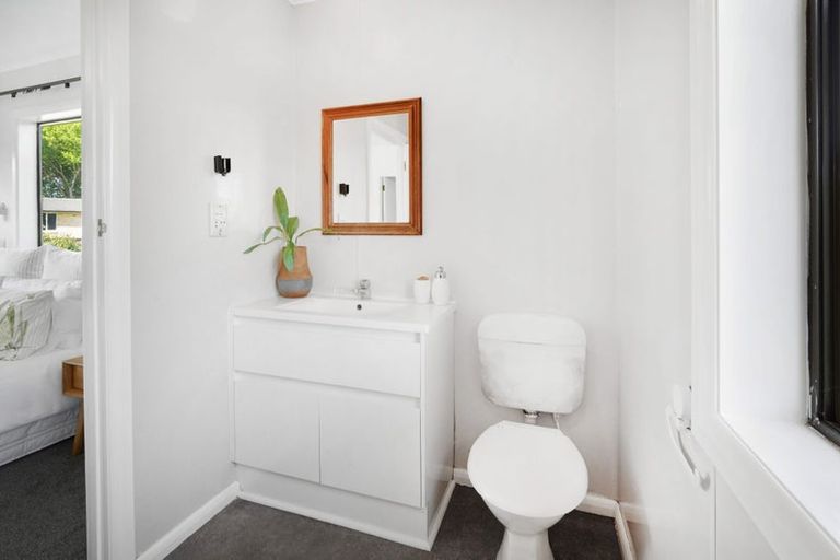 Photo of property in 16 Morris Road, Hillcrest, Hamilton, 3216