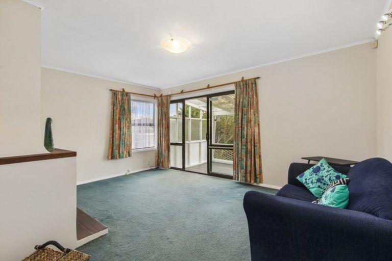 Photo of property in 123 Waddington Drive, Naenae, Lower Hutt, 5011