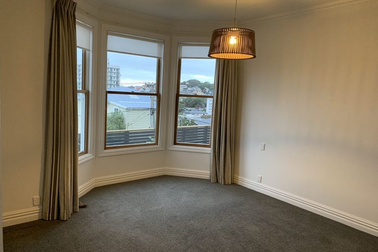 Photo of property in 9 Maarama Crescent, Aro Valley, Wellington, 6021