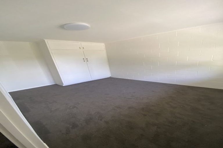 Photo of property in 2/38 Holland Road, Hillcrest, Auckland, 0627