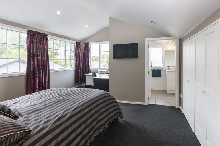Photo of property in 20 Straven Road, Riccarton, Christchurch, 8011