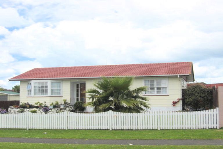 Photo of property in 14 John Walker Drive, Manurewa, Auckland, 2102