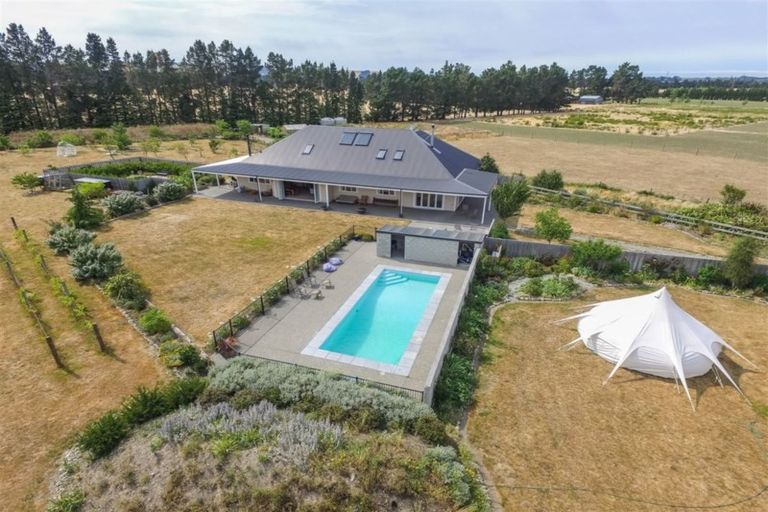 Photo of property in 319 Innes Road, Glasnevin, Amberley, 7482