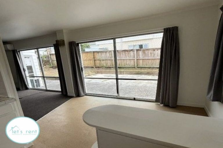 Photo of property in 54 Mckinstry Avenue, Mangere East, Auckland, 2024