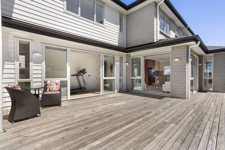 Photo of property in 11 Toanui Road, Hobsonville, Auckland, 0616