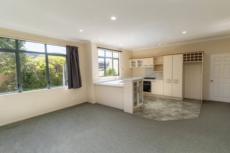Photo of property in 43 Amesbury Drive, Churton Park, Wellington, 6037