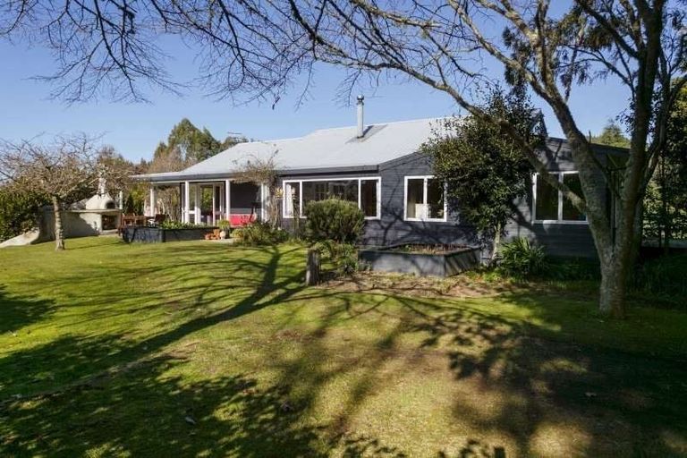 Photo of property in 255 Mapara Road, Acacia Bay, Taupo, 3385