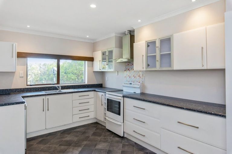 Photo of property in 189 Tararua Road, Levin, 5571