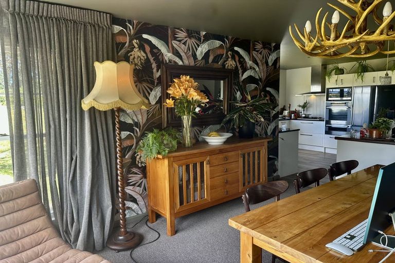 Photo of property in 137 Main North Road, Woodend, 7610