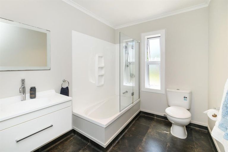 Photo of property in 30 Signal Street, Marton, 4710