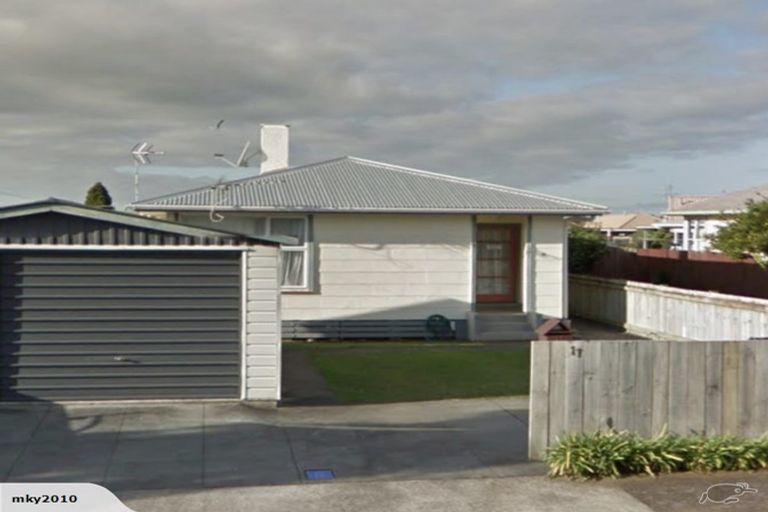 Photo of property in 11 Arawa Street, Welbourn, New Plymouth, 4312