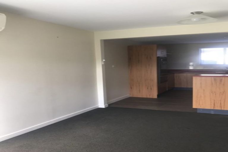 Photo of property in 20 Barnes Road, Redwood, Christchurch, 8051