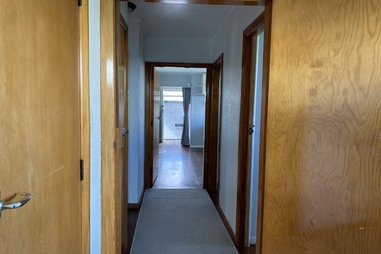 Photo of property in 17 Ellen Street, Manurewa East, Auckland, 2102