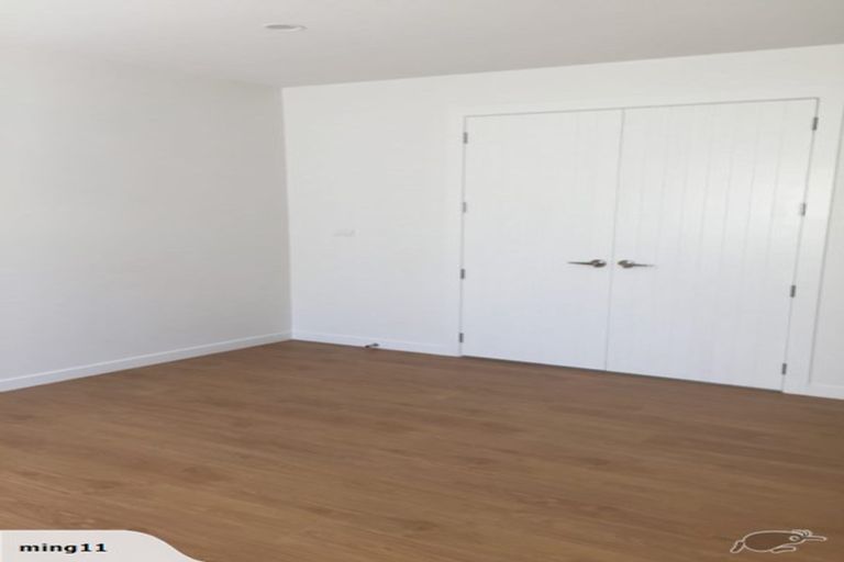 Photo of property in 24 Para Close, Fairview Heights, Auckland, 0632