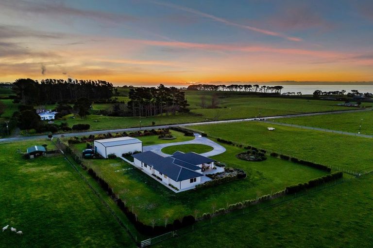 Photo of property in 60 Turangi Road, Motunui, Waitara, 4383