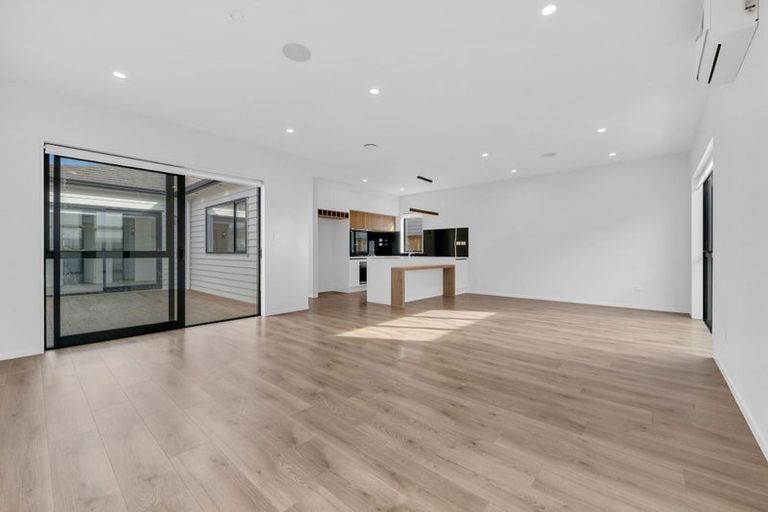 Photo of property in 20 Selwyn Downs Lane, Opaheke, Papakura, 2113