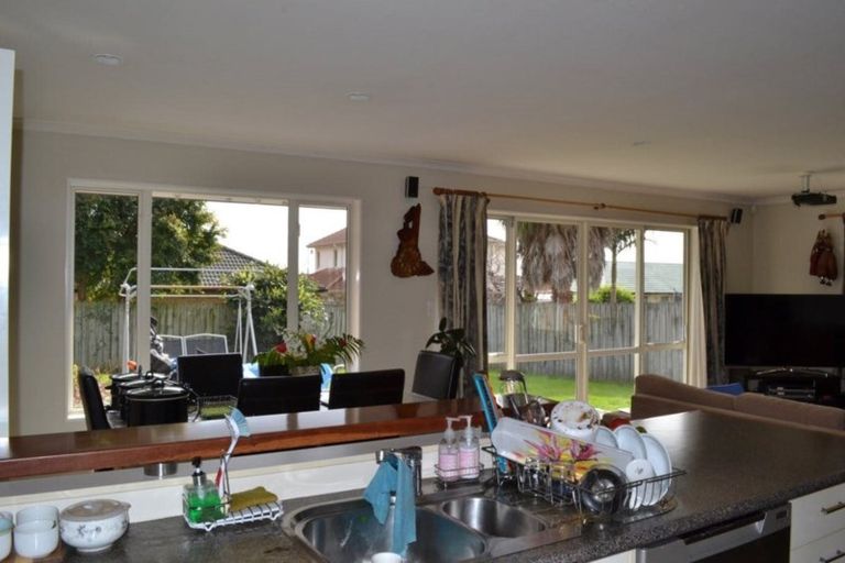 Photo of property in 8 Belcoo Crescent, East Tamaki, Auckland, 2013