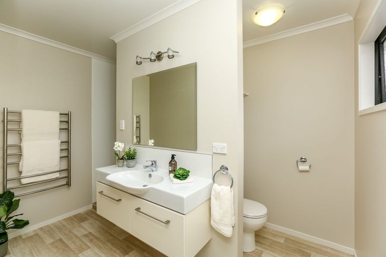 Photo of property in 5 Aspen Place, Whalers Gate, New Plymouth, 4310